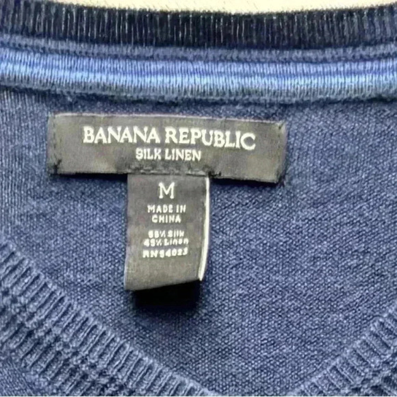 Banana Republic Silk Linen Blend Pullover Sweater Size Medium Color Blue - Picture 2 of 2